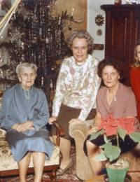 Margarethe mit Schwiegertochter Herta, Tochter Iris und Enkeltochter Iris, Lindlar 1971